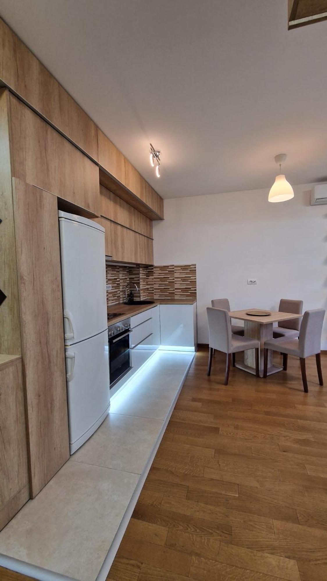 Porodicno-Poslovni Udoban Stan Apartment Beograd Ngoại thất bức ảnh