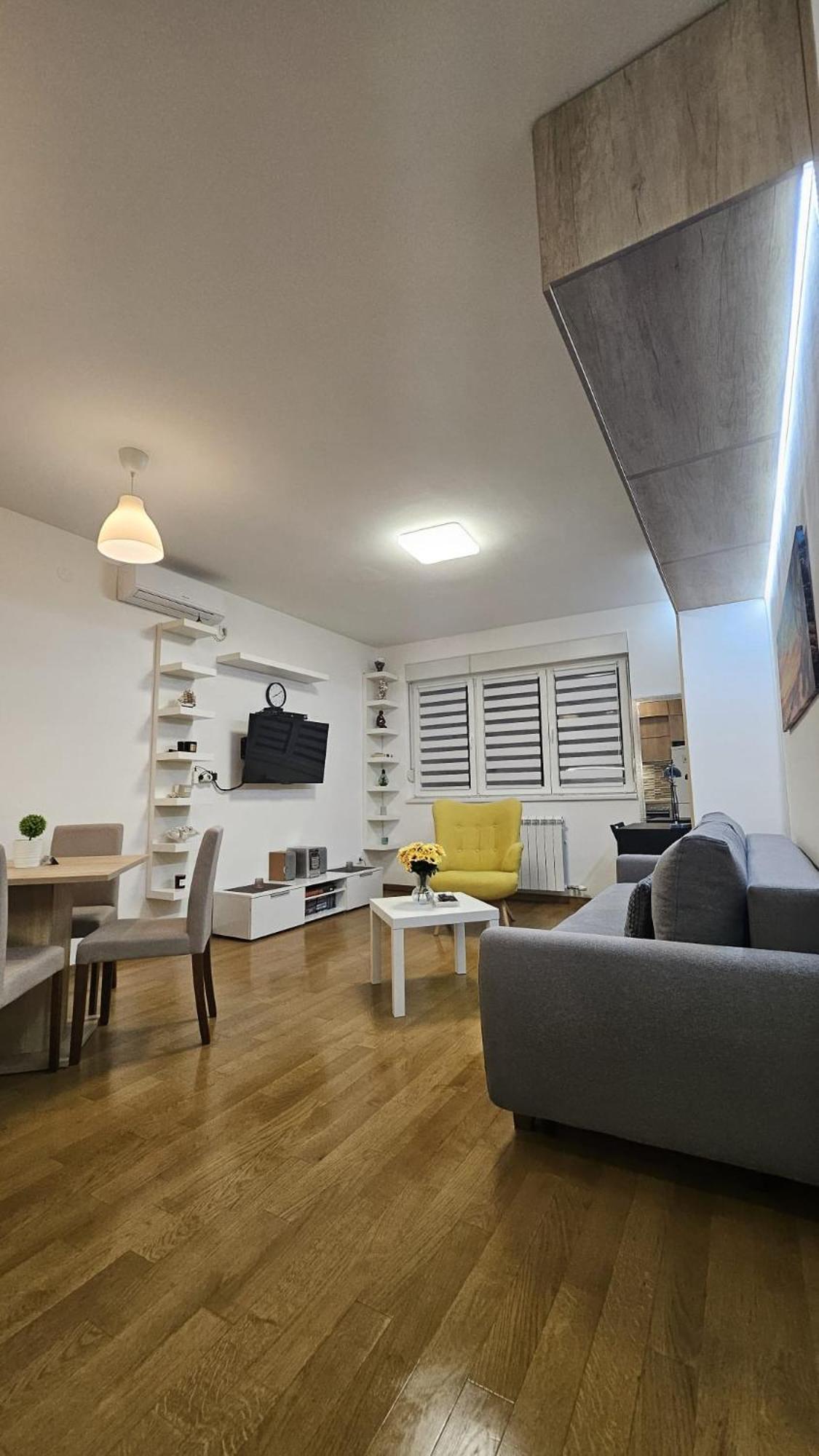 Porodicno-Poslovni Udoban Stan Apartment Beograd Ngoại thất bức ảnh